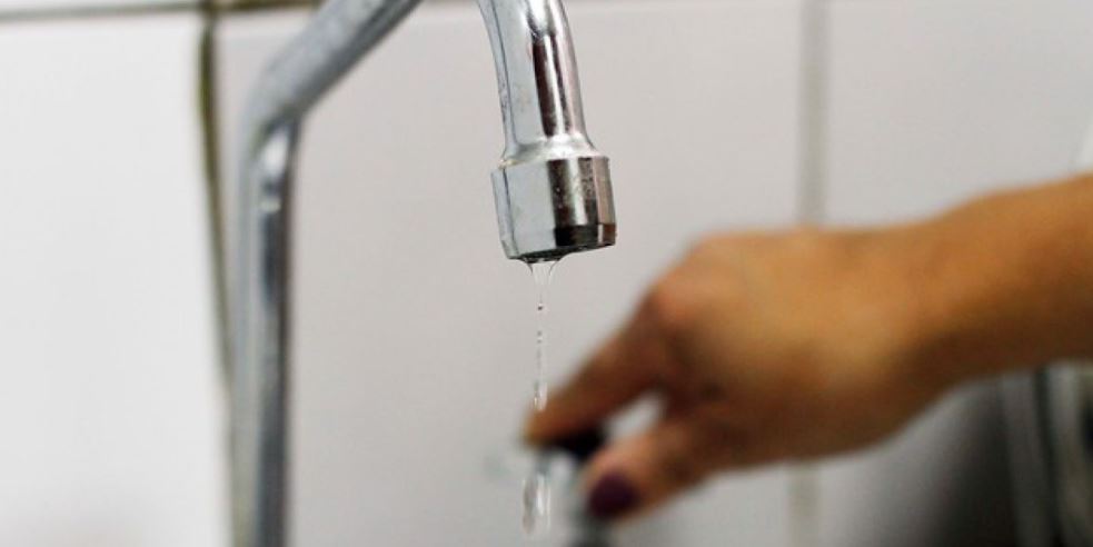 Por daño, hay interrupción del servicio de agua en varios barrios de Medellín